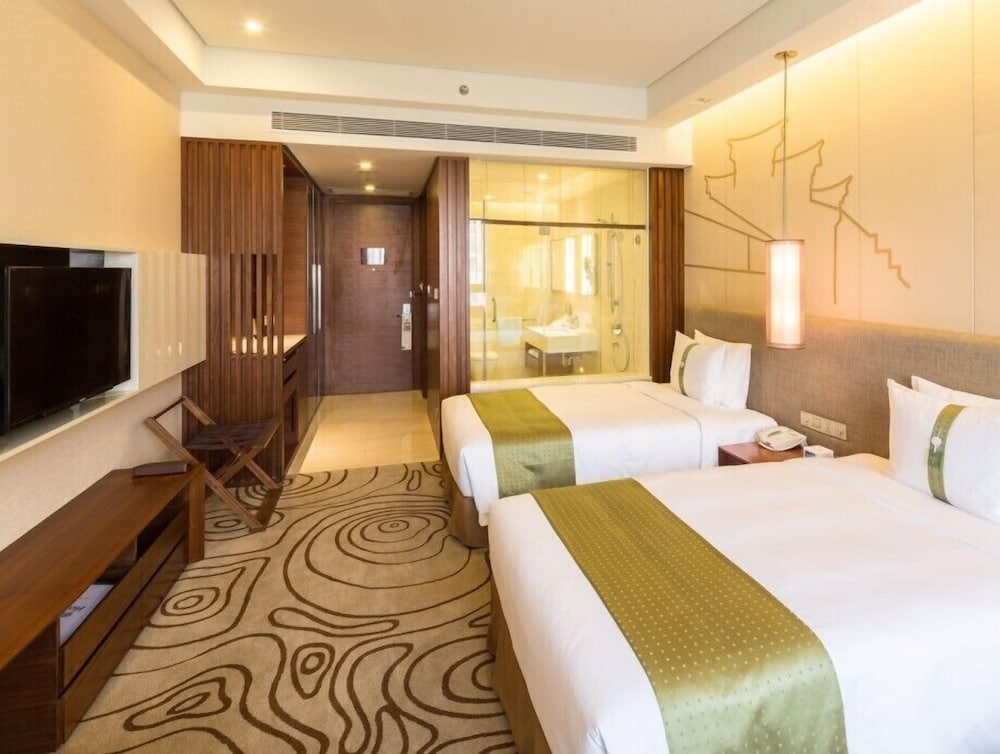 holiday inn shanghai hongqiao by ihg