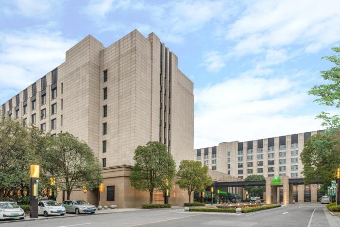 holiday inn shanghai hongqiao by ihg