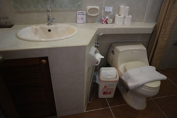 nigi nigi too beach resort