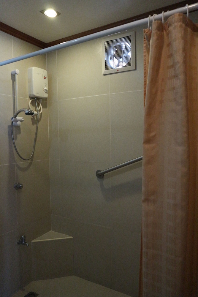 nigi nigi too beach resort