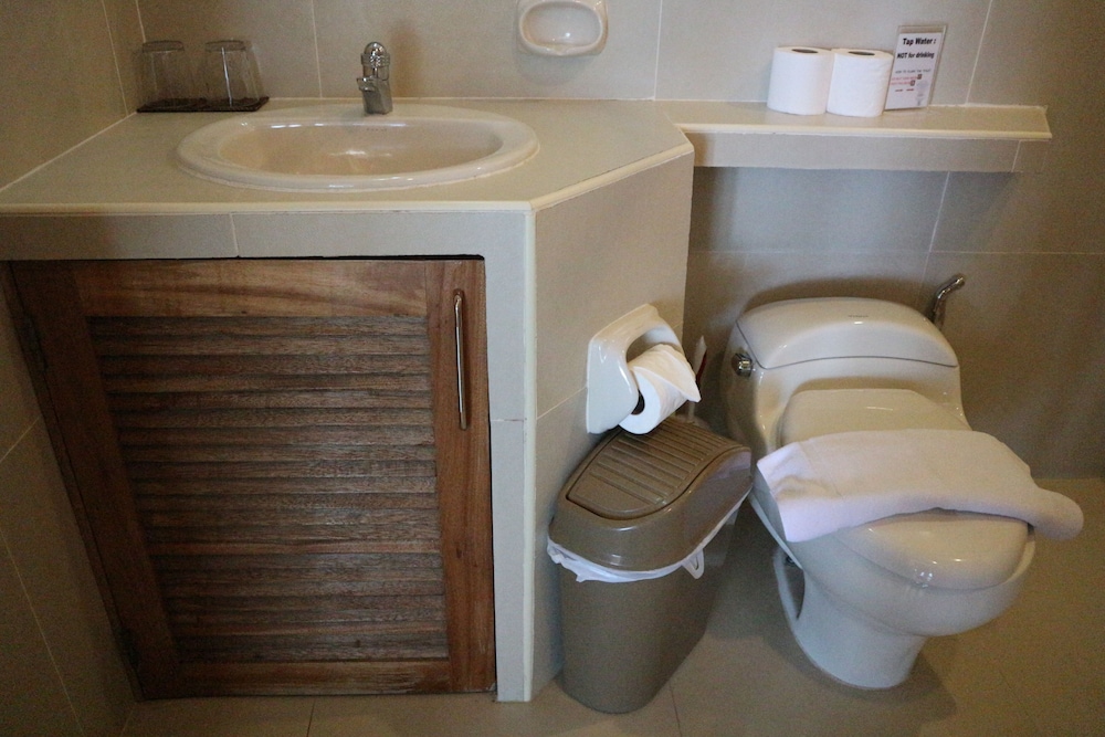 nigi nigi too beach resort