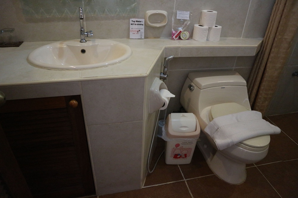 nigi nigi too beach resort