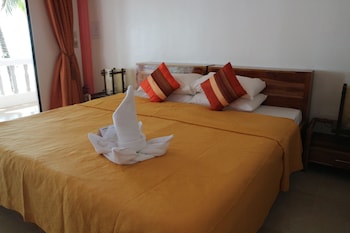 Nigi Nigi Too Beach Resort,Near Boat Station 1,3 star