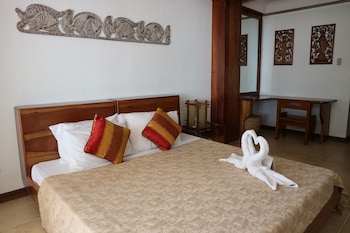 Nigi Nigi Too Beach Resort,Near Boat Station 1,3 star