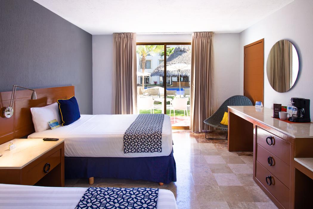 Plaza Pelicanos Club Beach Resort All Inclusive,Puerto Vallarta>>Las Glorias,3 star