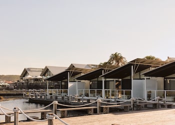 caves coastal bar and bungalows