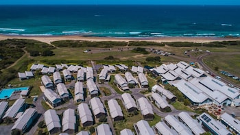 caves coastal bar and bungalows