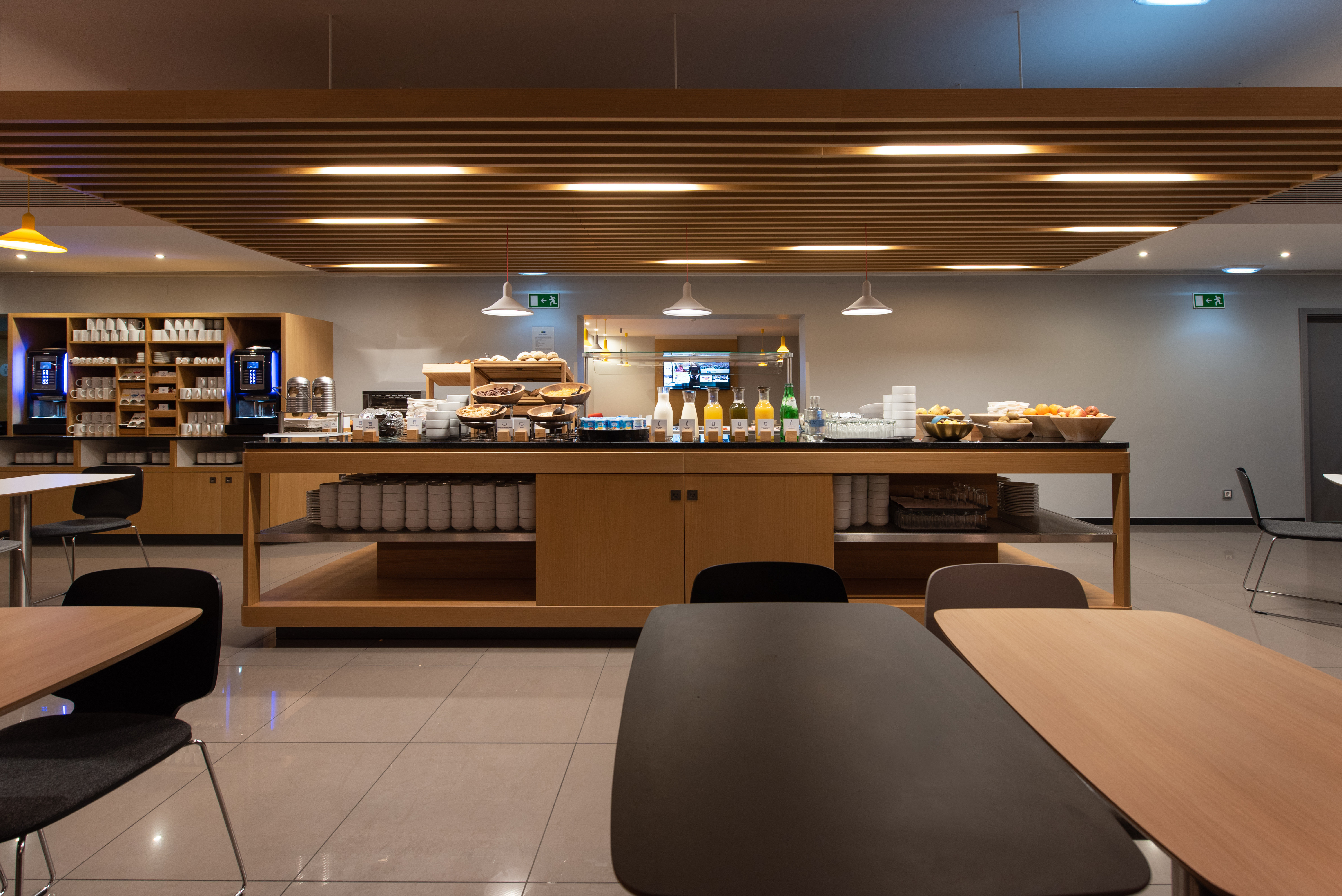 holiday inn express lisbon airport by ihg