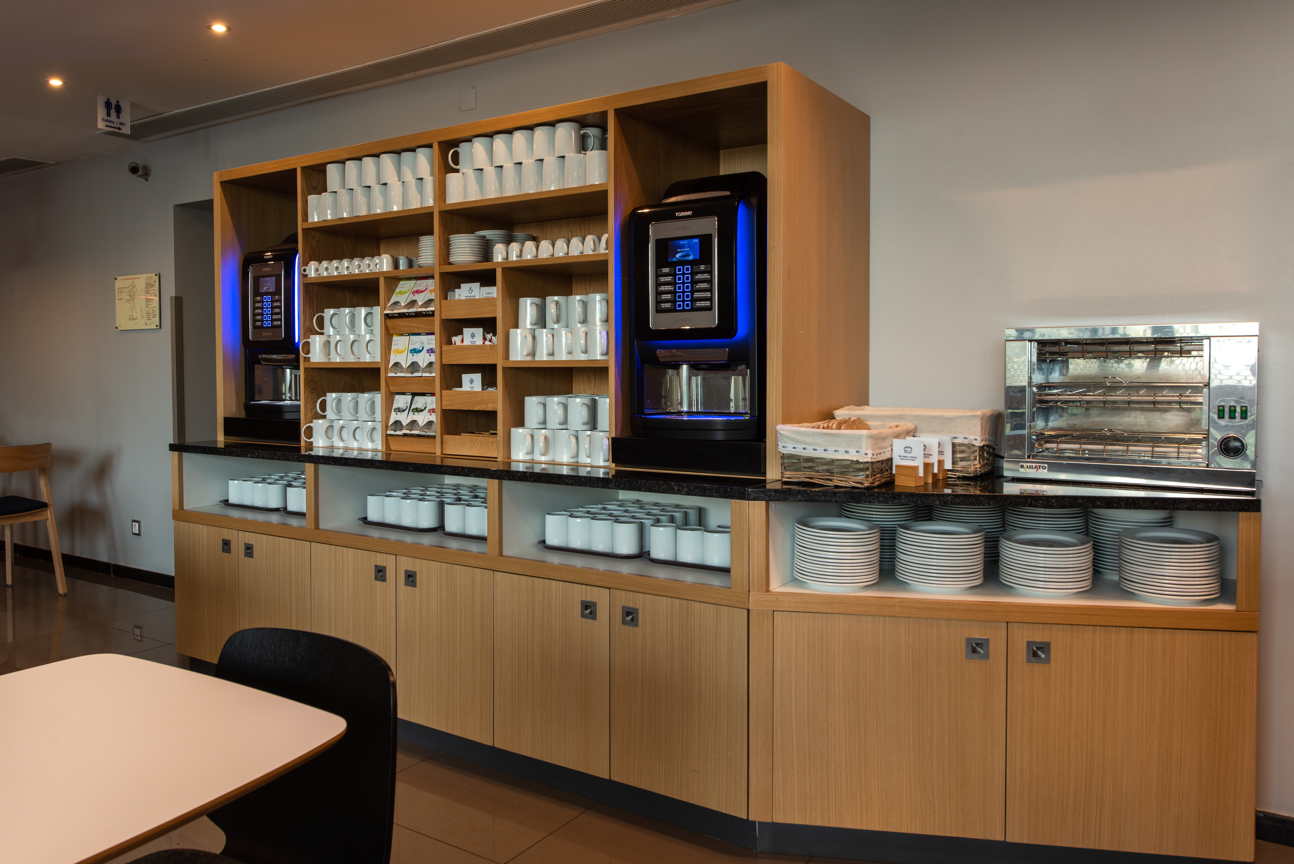 holiday inn express lisbon airport by ihg