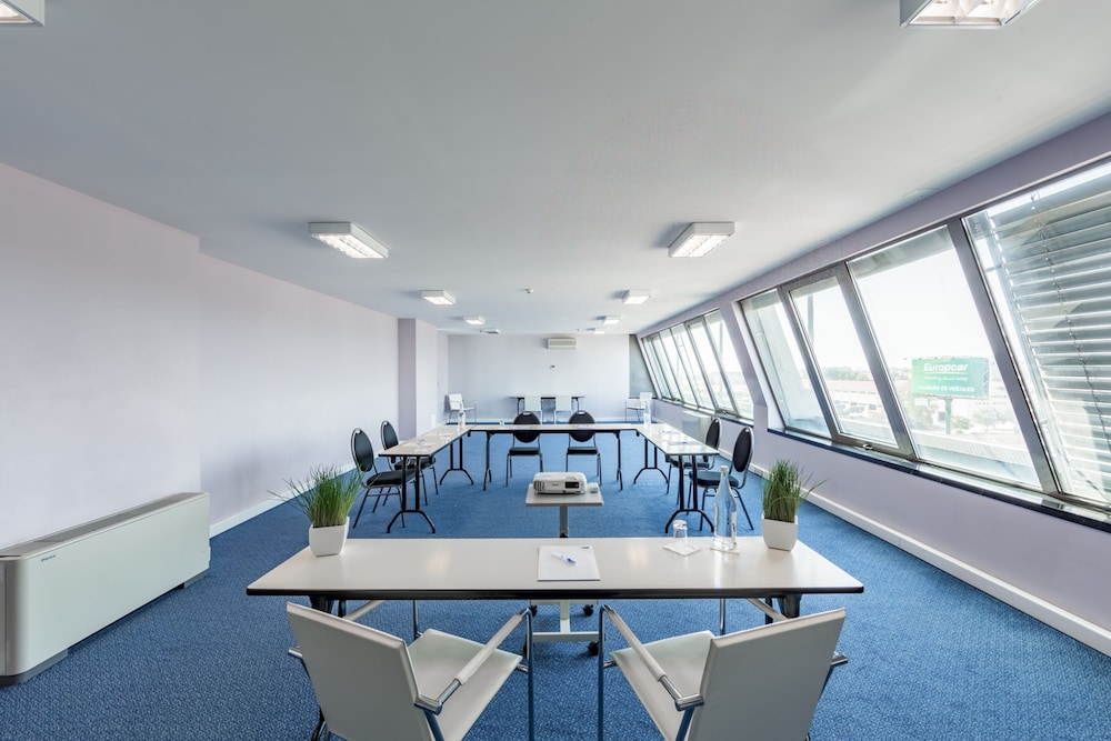 holiday inn express lisbon airport by ihg