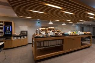 holiday inn express lisbon airport by ihg
