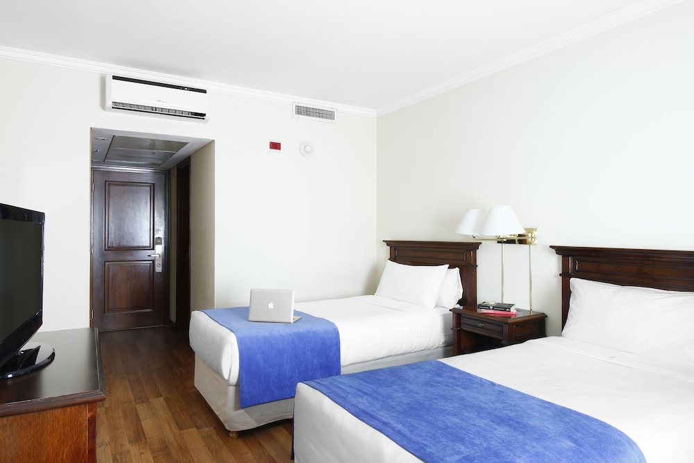 cyan americas towers hotel