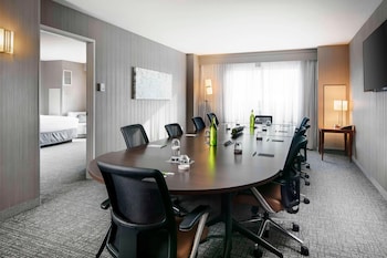 courtyard by marriott indianapolis downtown