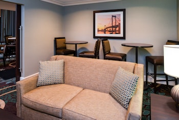 Staybridge Suites Indianapolis Downtown - Convention Center, An Ihg Hotel,Near Lucas Oil Stadium,3 star