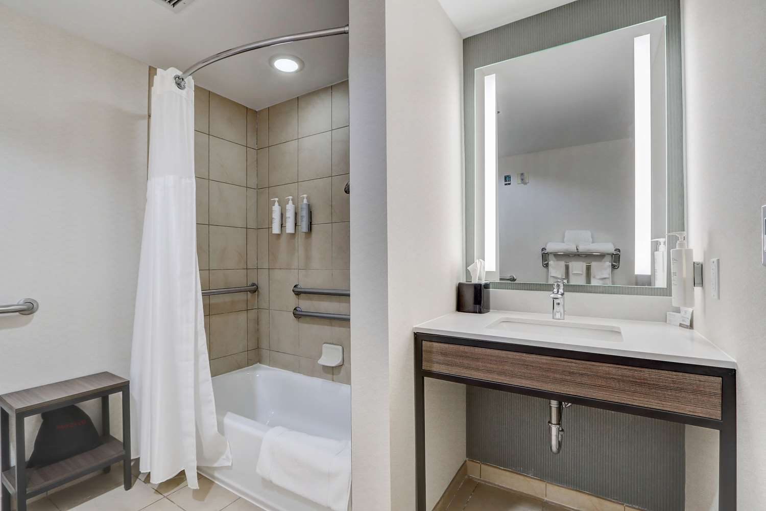 hilton garden inn indianapolis northwest