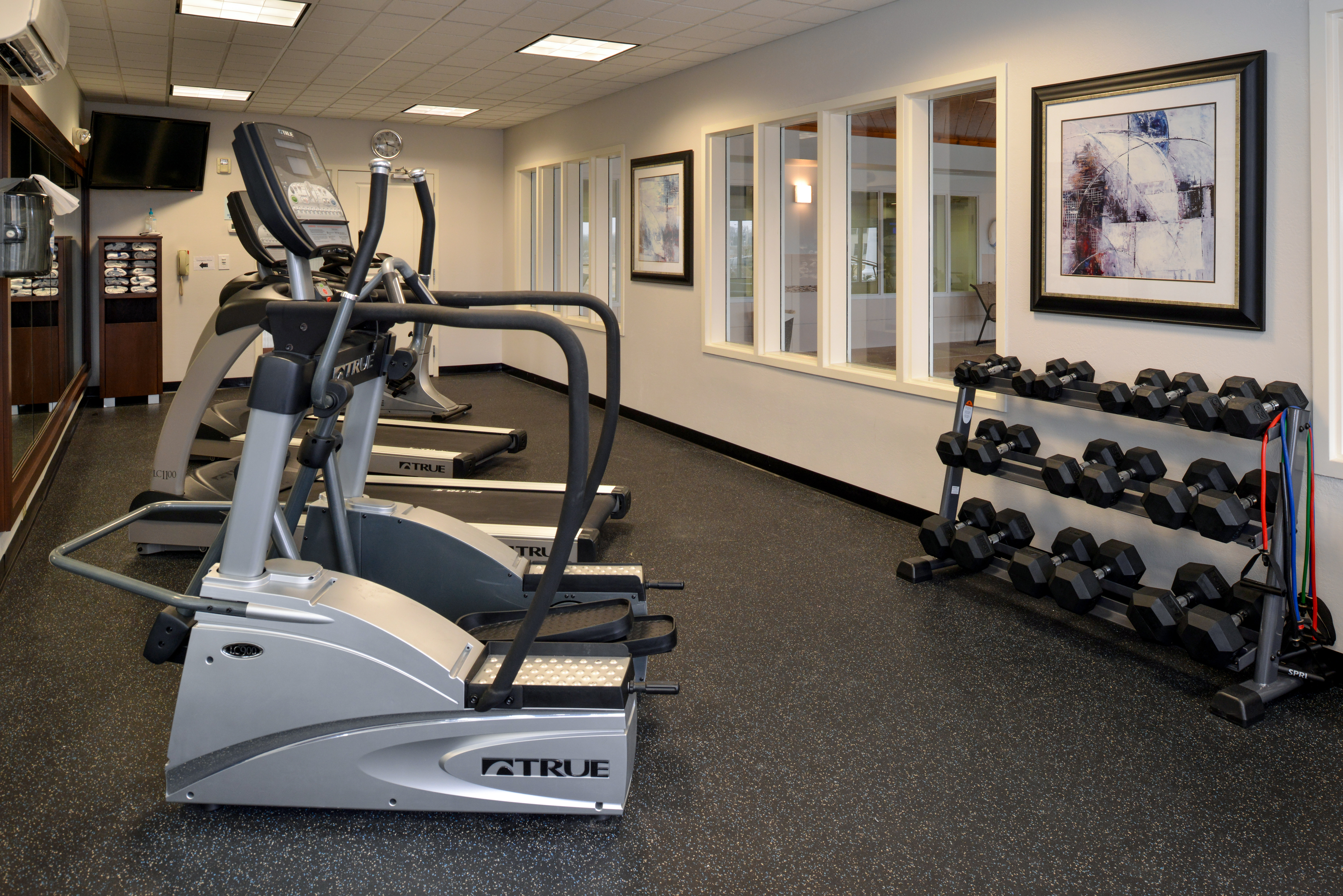 holiday inn express and suites greenfield by ihg