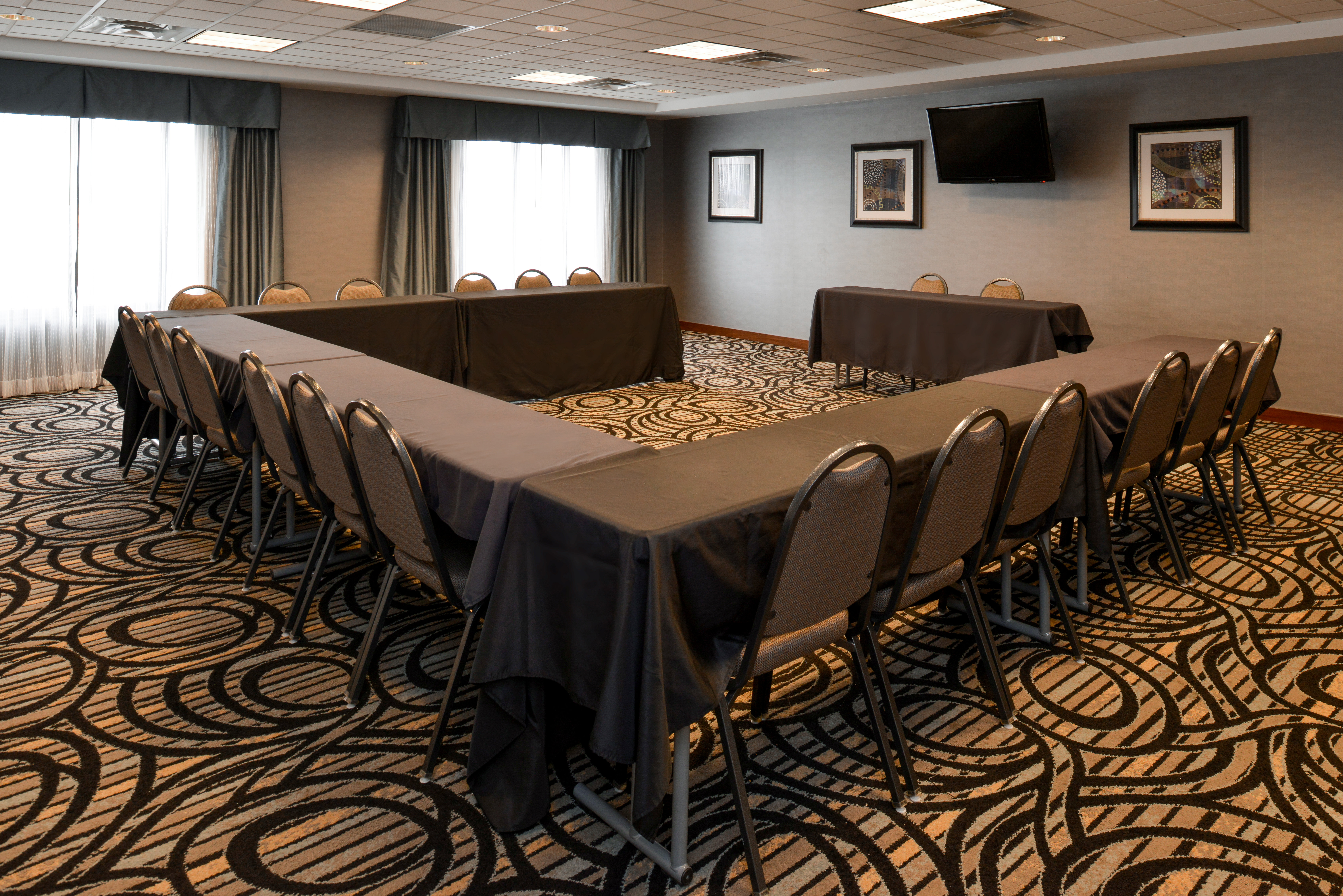 holiday inn express and suites greenfield by ihg