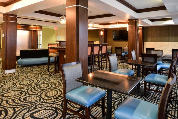 holiday inn express and suites greenfield by ihg