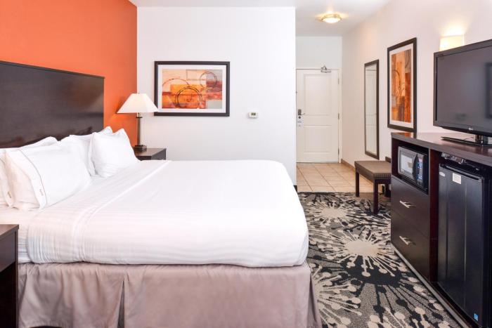 holiday inn express and suites greenfield by ihg