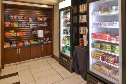 holiday inn express and suites greenfield by ihg