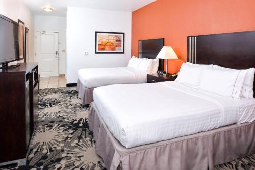 holiday inn express and suites greenfield by ihg