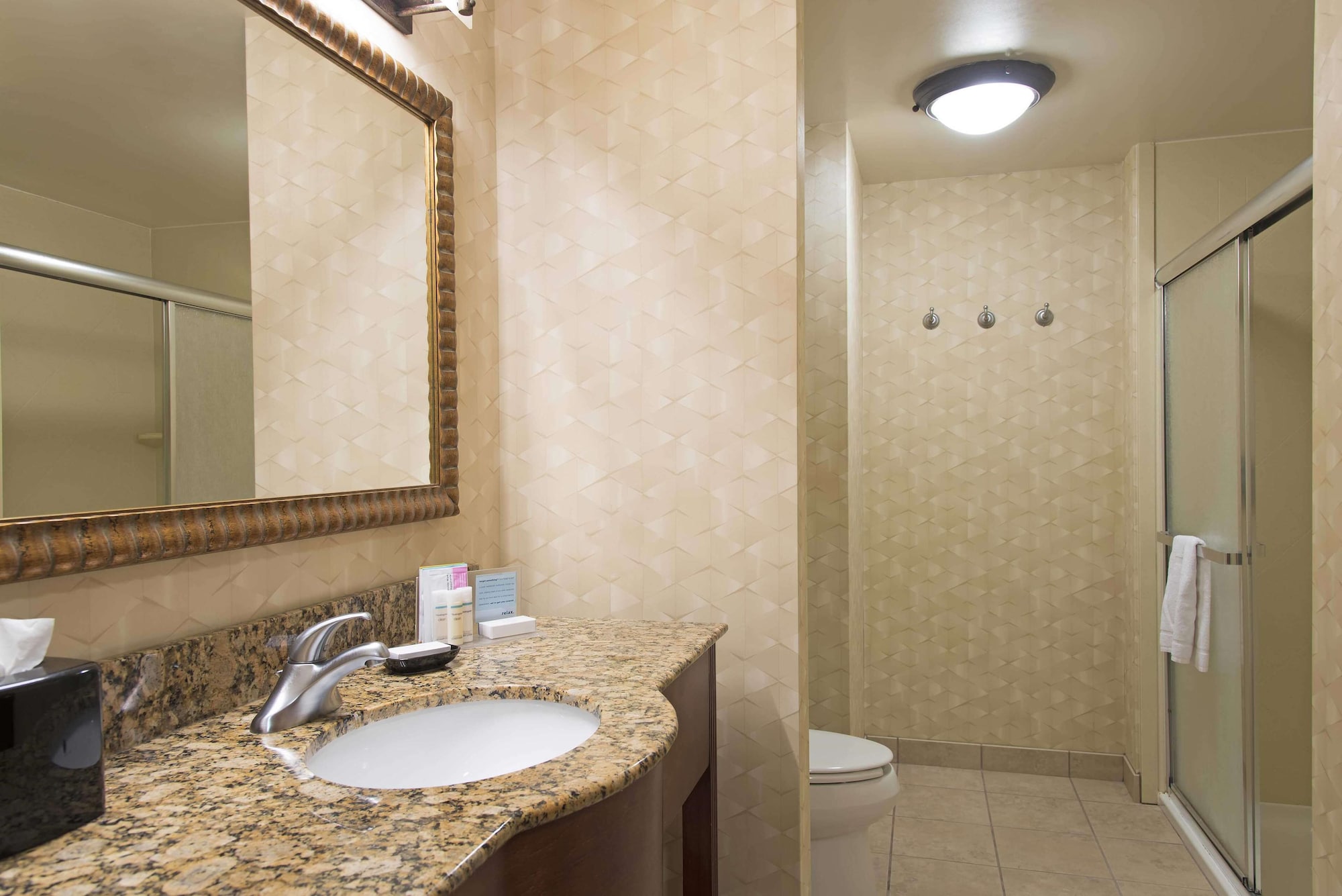 hampton inn and suites indianapolis fishers