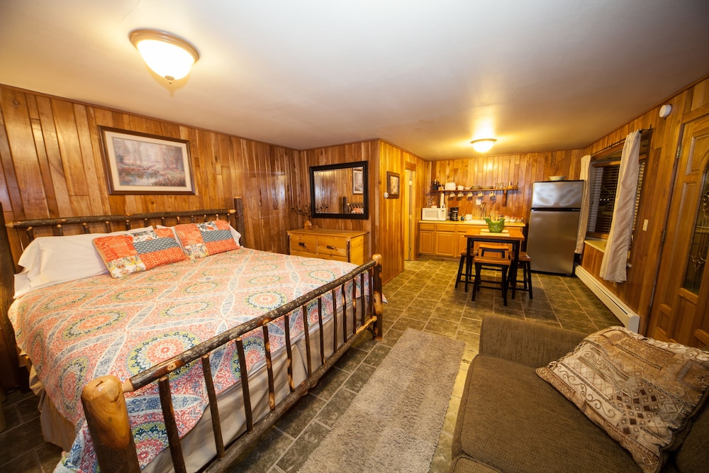log cabin lodge and suites