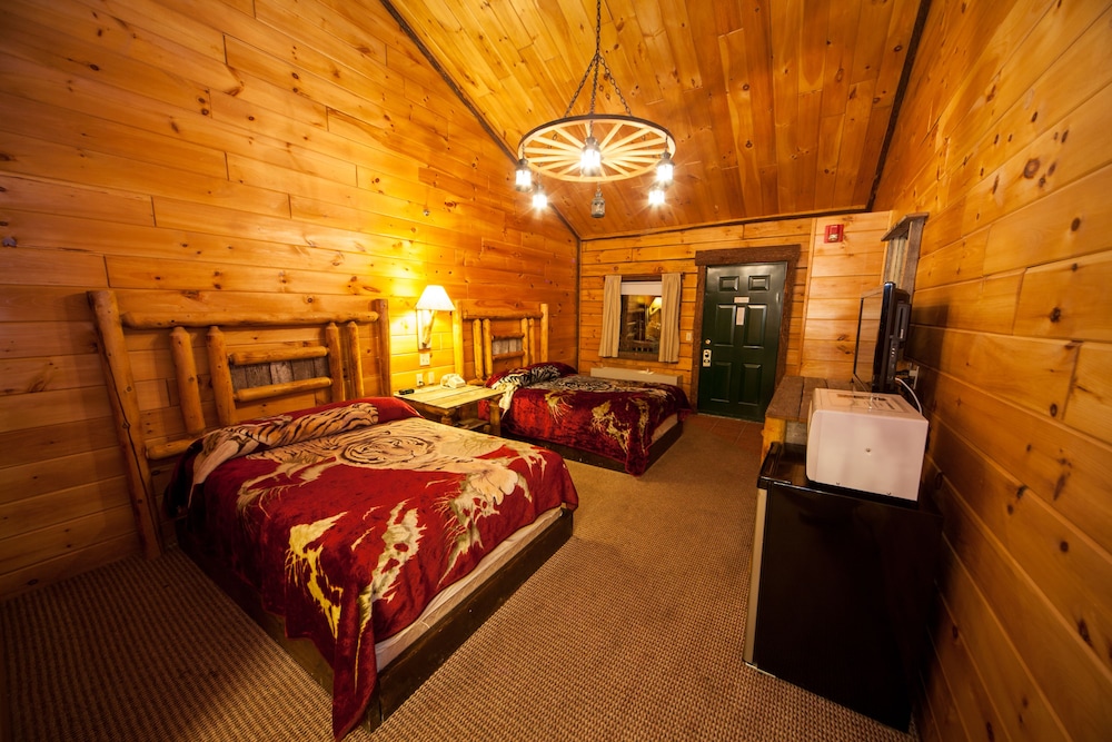 Log Cabin Lodge & Suites,Donegal>>Champion,2 star