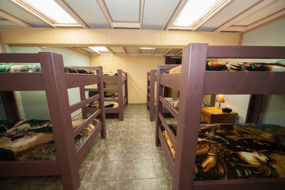 log cabin lodge and suites