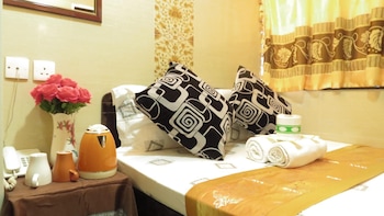 days hotel hk hostel