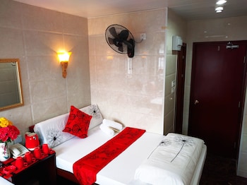 days hotel hk hostel