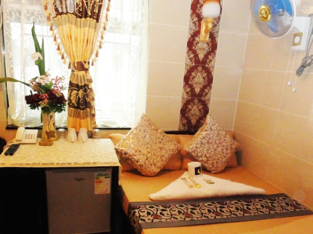 days hotel hk hostel