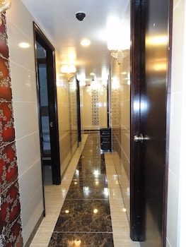 days hotel hk hostel