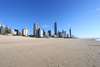 surfers paradise