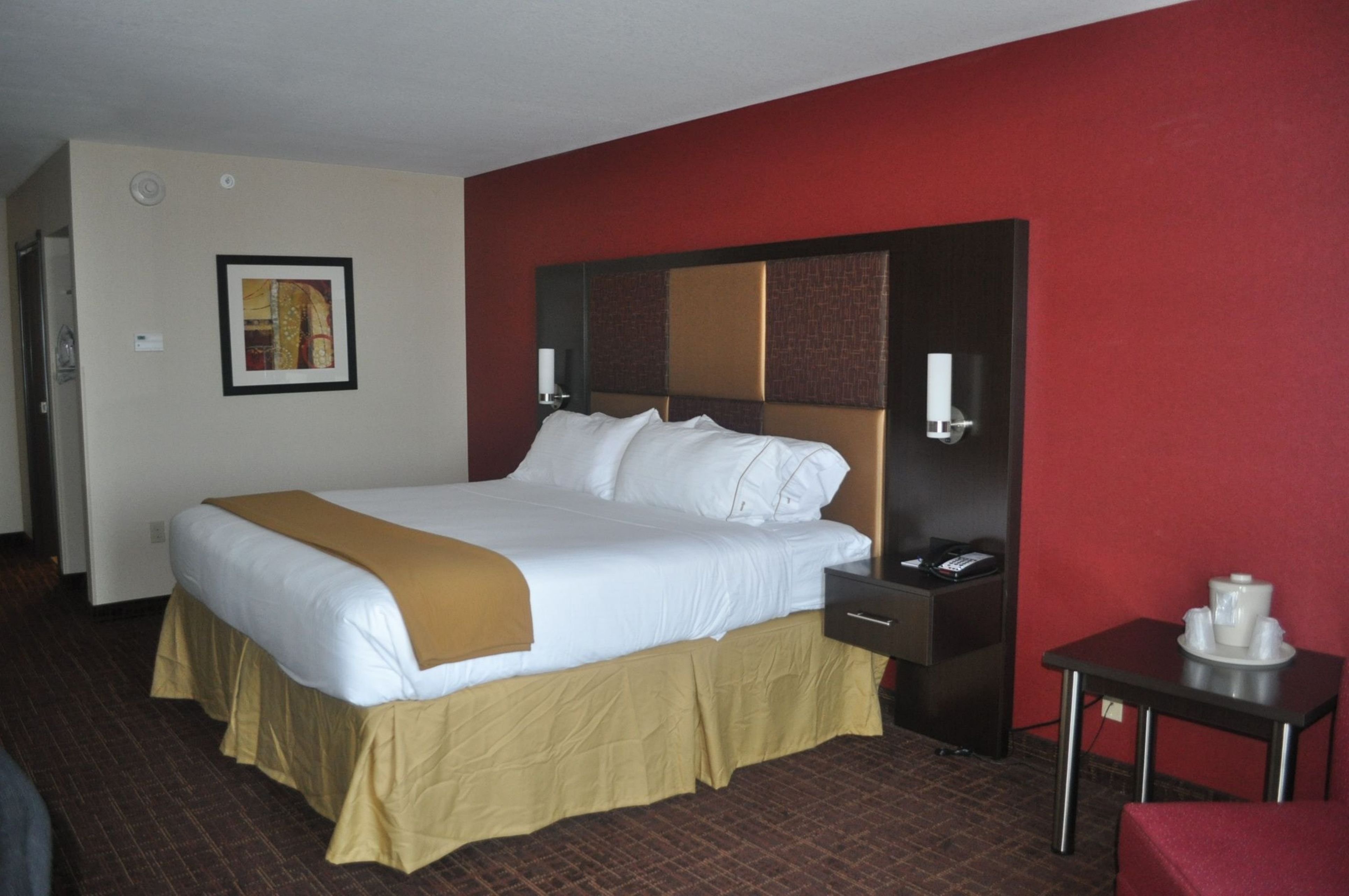 holiday inn express and suites greensburg by ihg