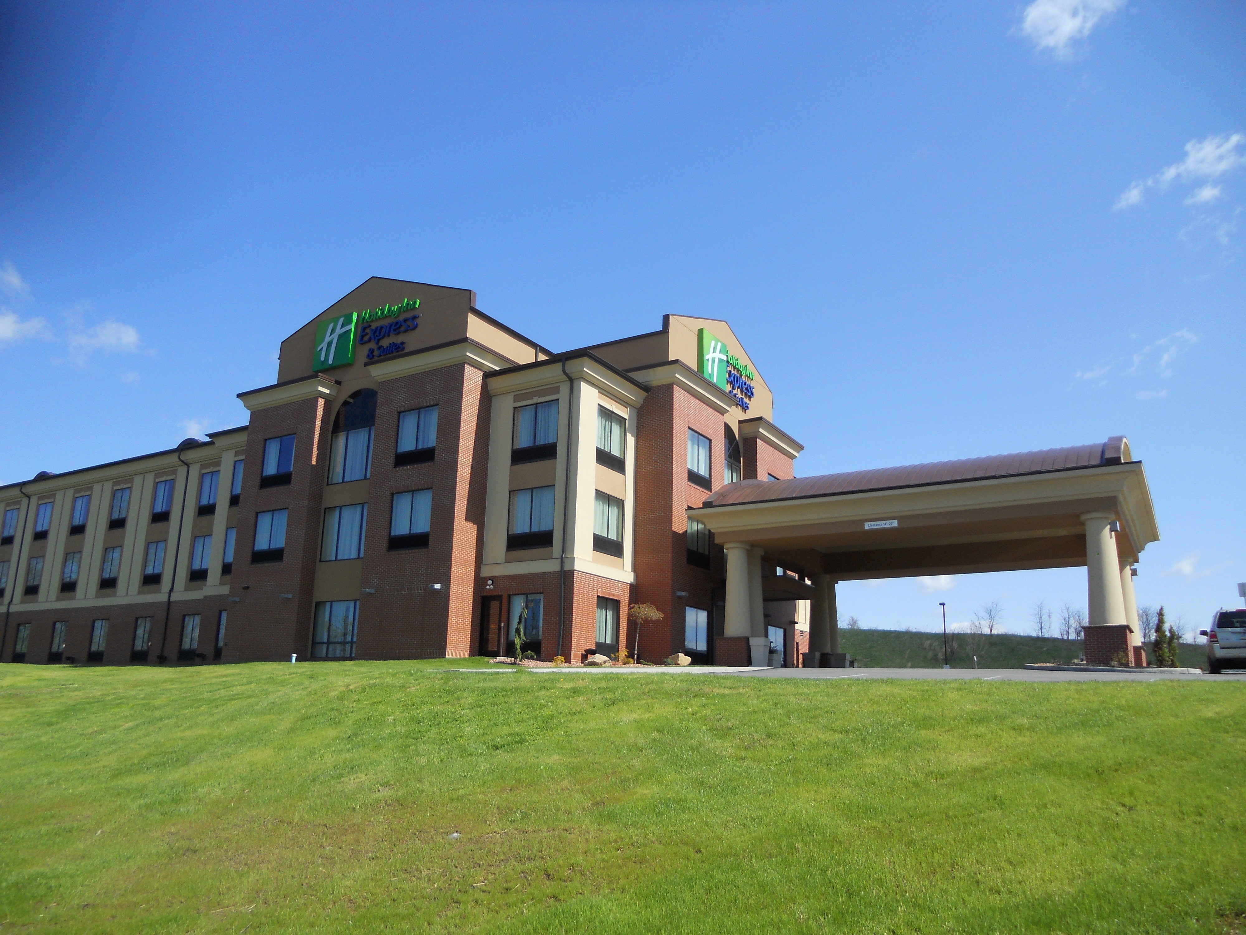 holiday inn express and suites greensburg by ihg