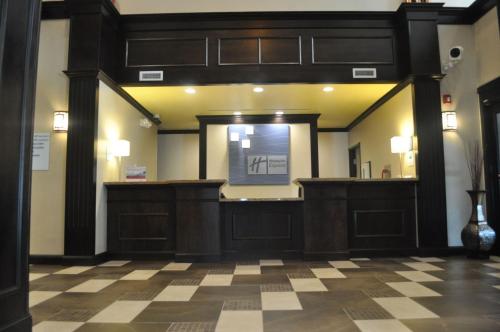 holiday inn express and suites greensburg by ihg