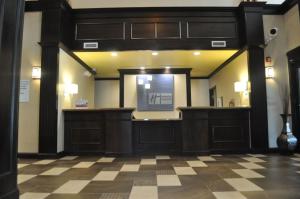 holiday inn express and suites greensburg by ihg