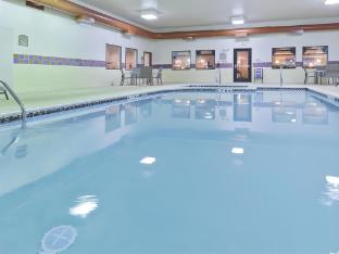 holiday inn express and suites greensburg by ihg