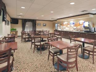 holiday inn express and suites greensburg by ihg
