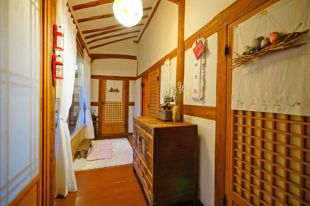 jeonju sky giwa pension