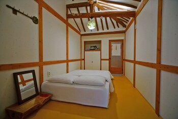 jeonju sky giwa pension
