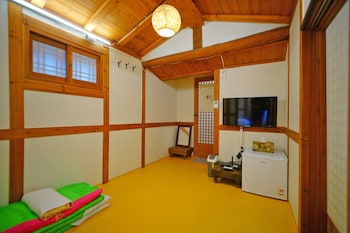 jeonju sky giwa pension