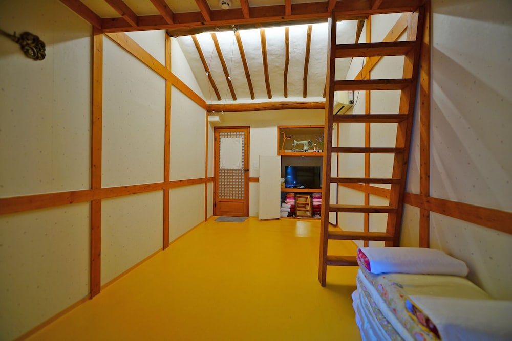 jeonju sky giwa pension