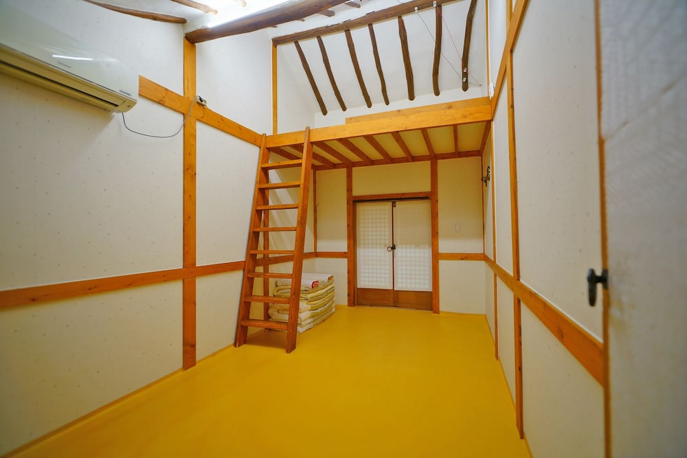 jeonju sky giwa pension