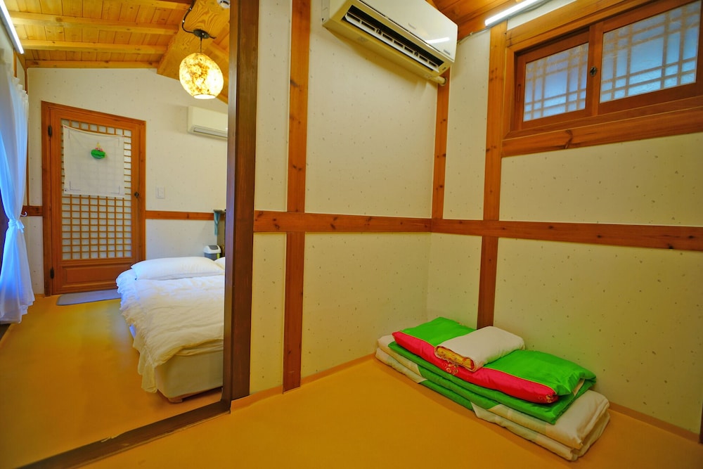 jeonju sky giwa pension