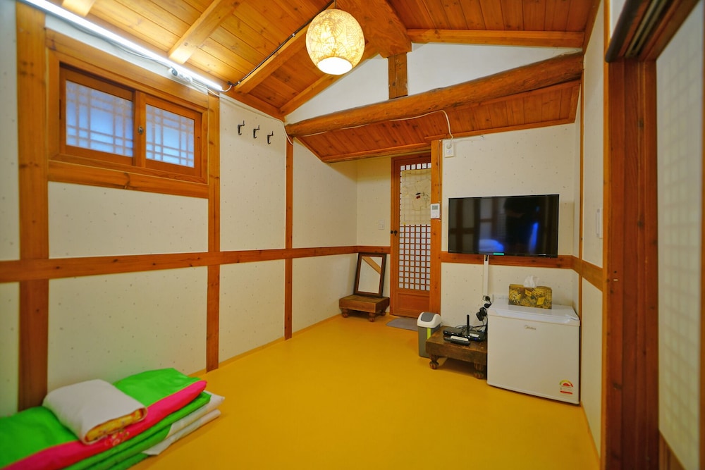 jeonju sky giwa pension