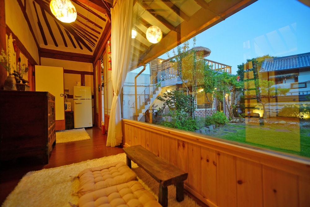 jeonju sky giwa pension