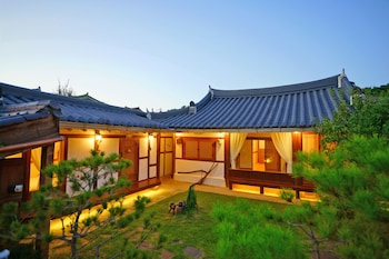 jeonju sky giwa pension