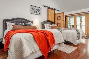 new park event venue and suites